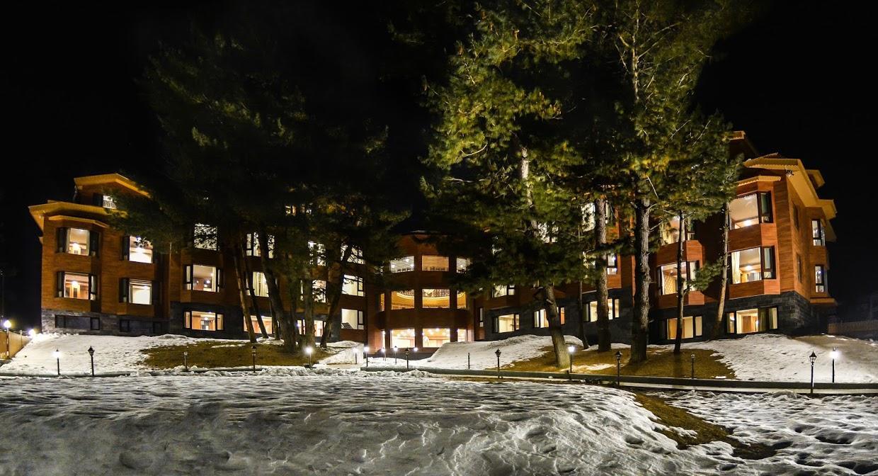 Royal Hillton Pahalgam Hotel Exterior photo