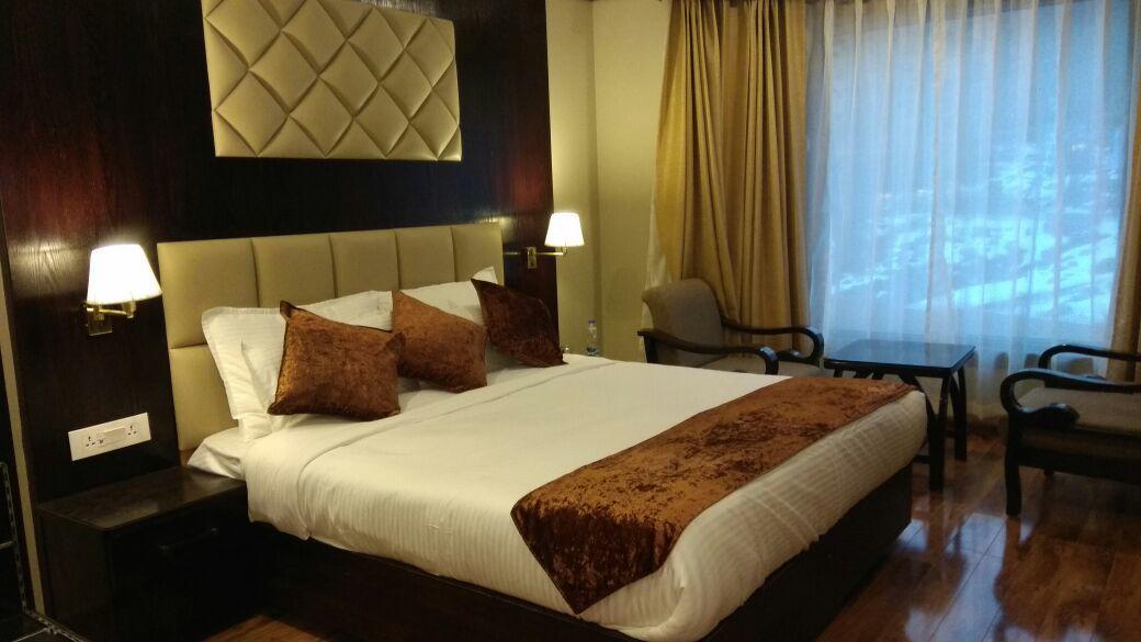 Royal Hillton Pahalgam Hotel Exterior photo