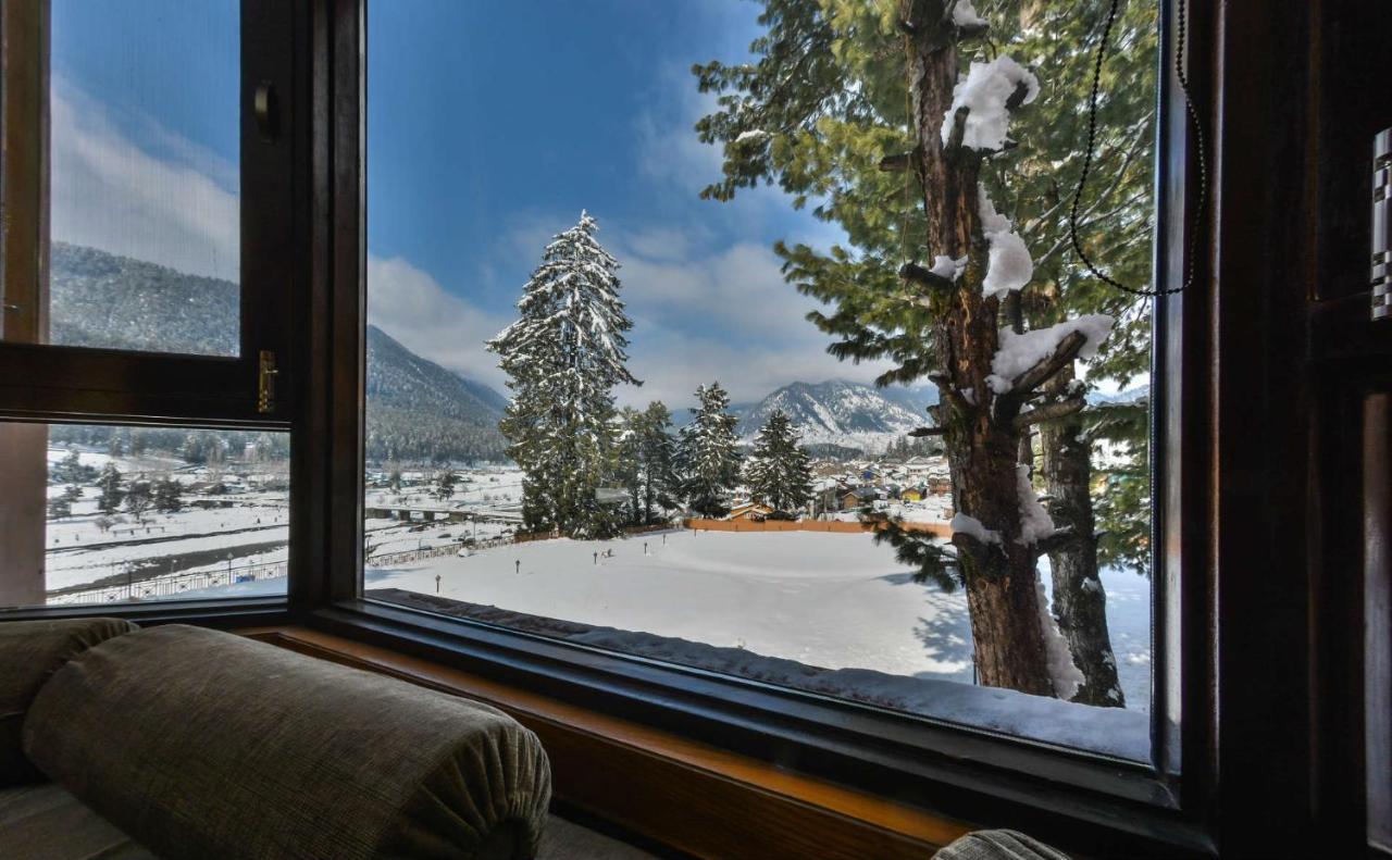 Royal Hillton Pahalgam Hotel Exterior photo