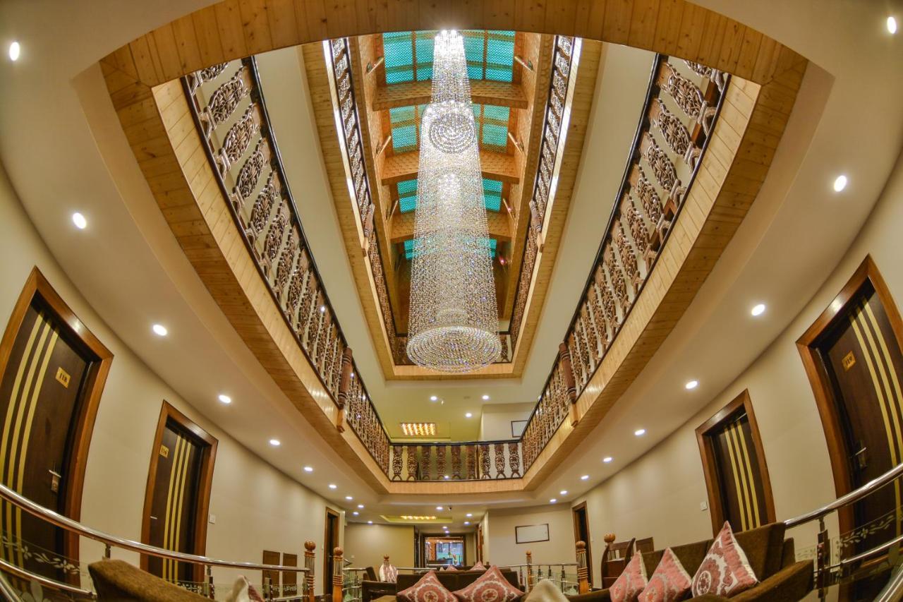 Royal Hillton Pahalgam Hotel Exterior photo