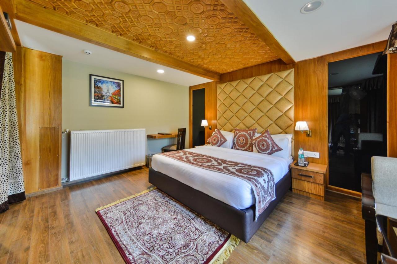 Royal Hillton Pahalgam Hotel Exterior photo