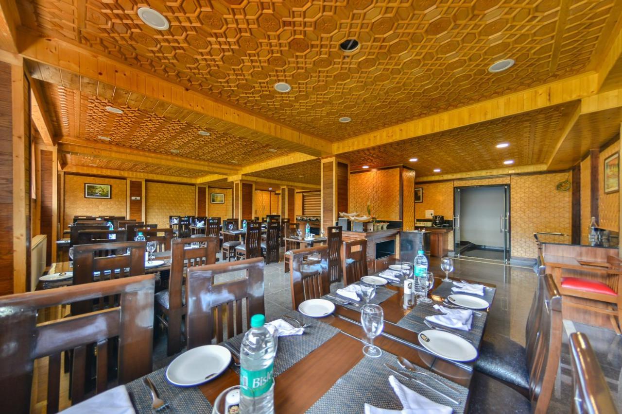 Royal Hillton Pahalgam Hotel Exterior photo