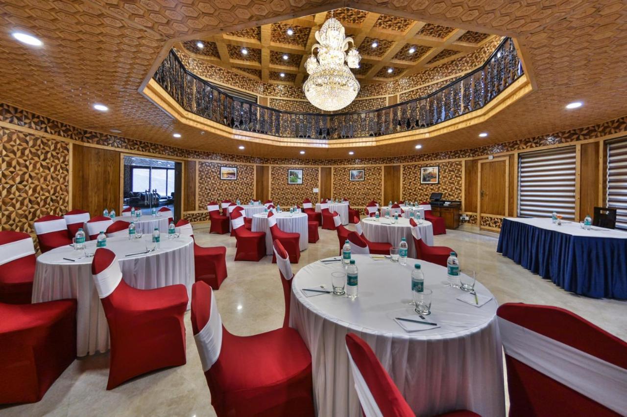 Royal Hillton Pahalgam Hotel Exterior photo