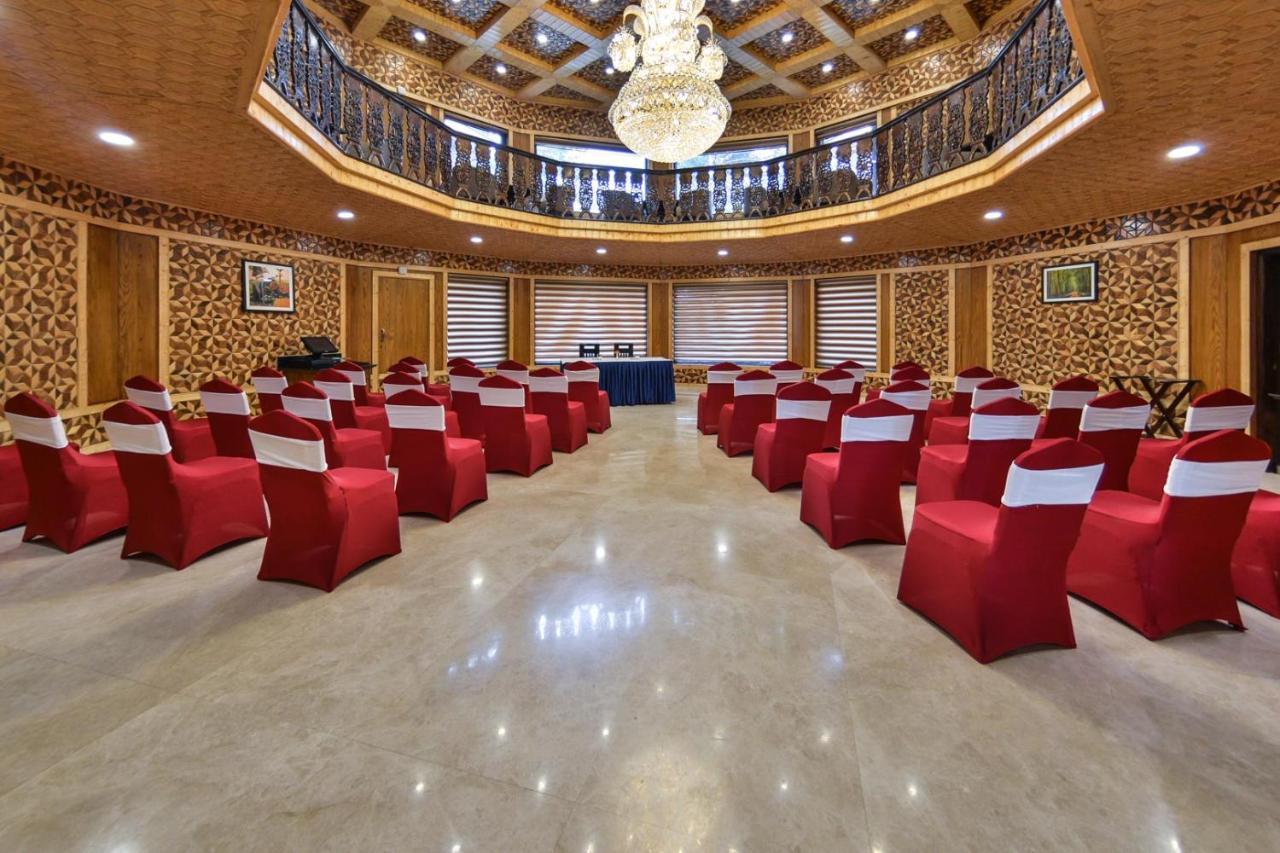 Royal Hillton Pahalgam Hotel Exterior photo