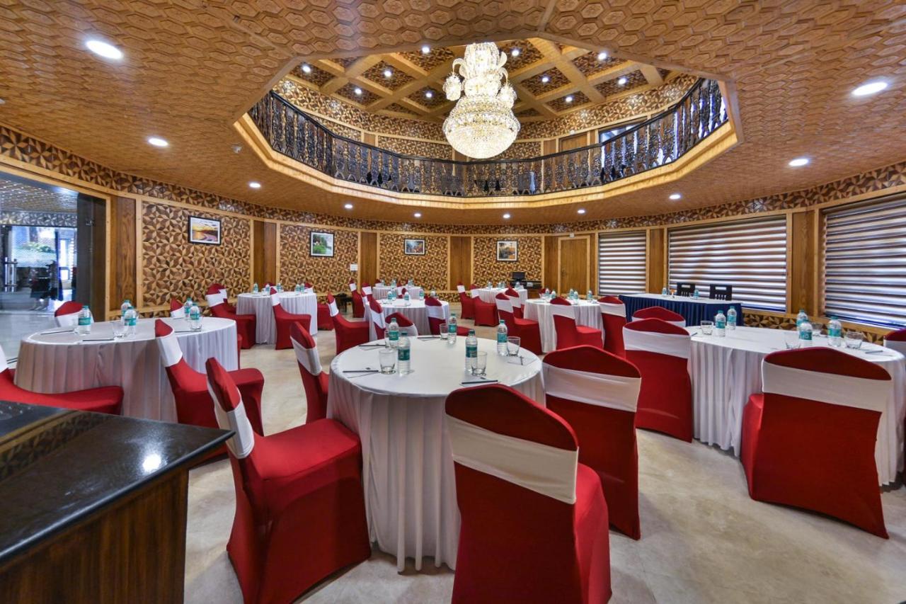 Royal Hillton Pahalgam Hotel Exterior photo